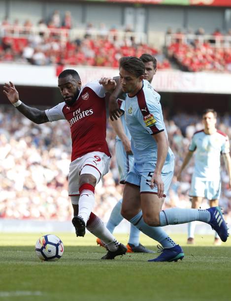 斗殴中的成 斗殴中的成